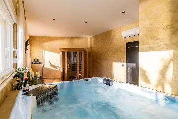 Seaside Villa Retreat with Pool in Marina