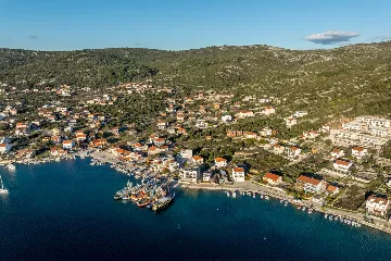 Seaside Villa Retreat with Pool in Marina