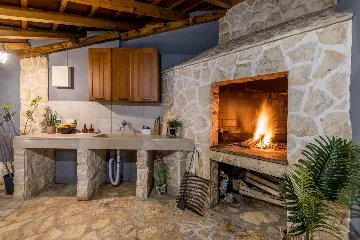 Seaside Villa Retreat with Pool in Marina