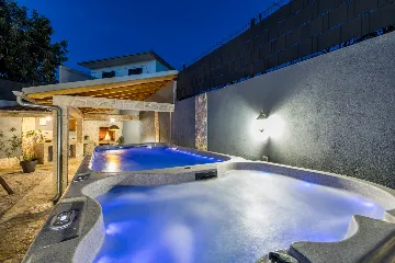 Seaside Villa Retreat with Pool in Marina