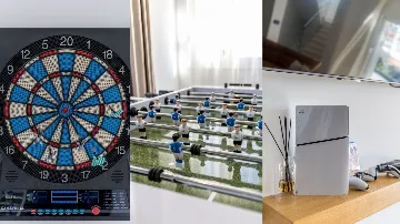 Seaside Villa Retreat with Pool in Marina