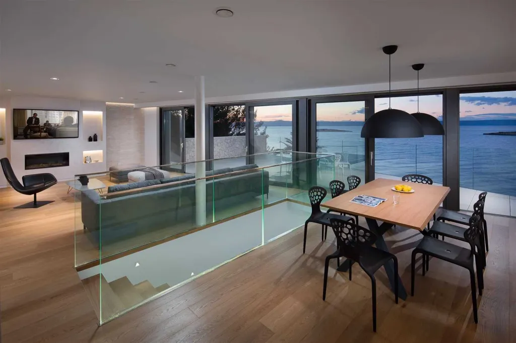 Seafront Villa Retreat with Infinity Pool, Prigradica