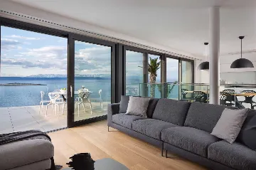 Seafront Villa Retreat with Infinity Pool, Prigradica