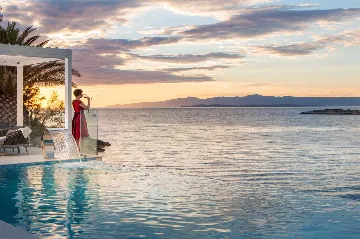 Seafront Villa Retreat with Infinity Pool, Prigradica