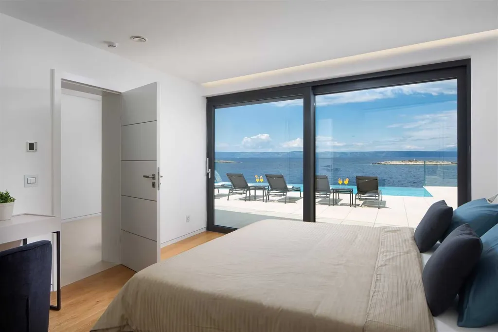 Seafront Villa Retreat with Infinity Pool, Prigradica