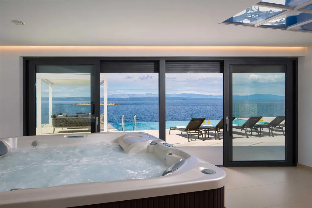 Seafront Villa Retreat with Infinity Pool, Prigradica