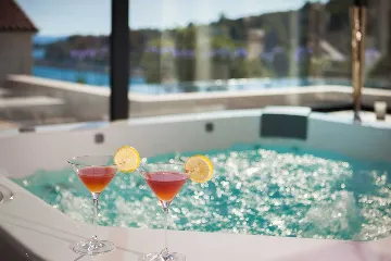 Contemporary Seafront Villa with Heated Pool in Okrug Gornji