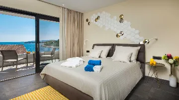 Contemporary Seafront Villa with Heated Pool in Okrug Gornji