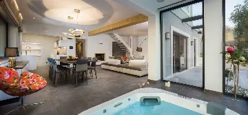 Contemporary Seafront Villa with Heated Pool in Okrug Gornji