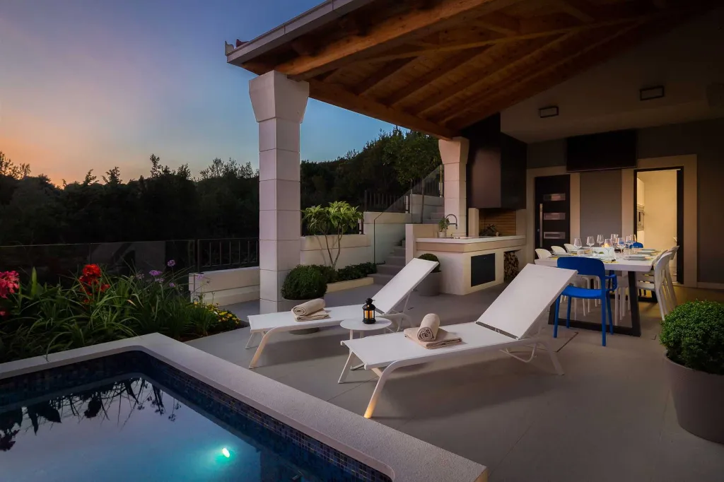 Contemporary Seafront Villa with Heated Pool in Okrug Gornji
