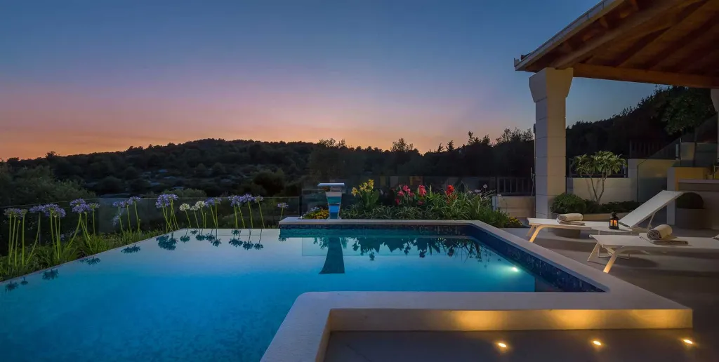 Contemporary Seafront Villa with Heated Pool in Okrug Gornji