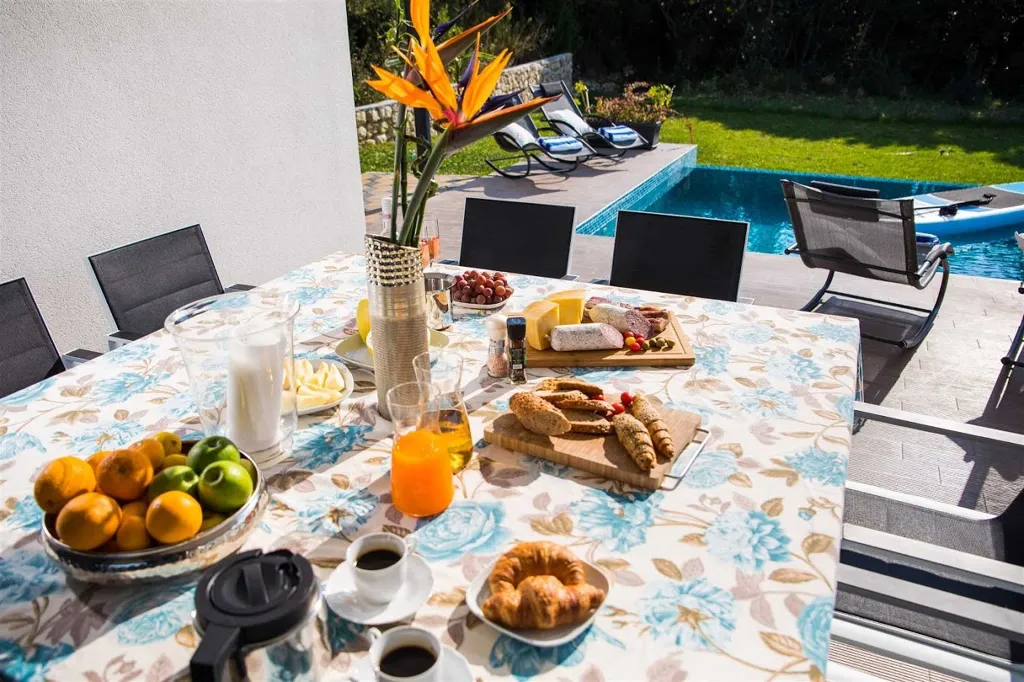 Modern Villa with Pool near Dubrovnik, Mlini