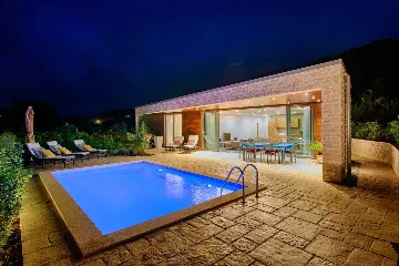 Modern Villa with Pool and Mooring in Korčula