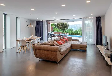 Modern Villa with Pool and Mooring in Korčula