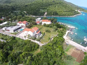 Modern Villa with Pool and Mooring in Korčula