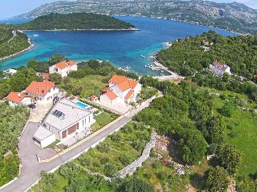 Modern Villa with Pool and Mooring in Korčula