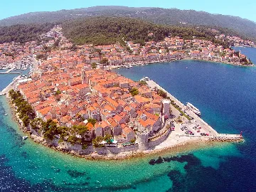 Modern Villa with Pool and Mooring in Korčula