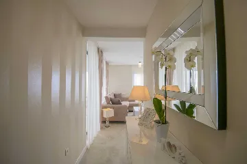 Modern Seaview Villa with Pool in Podstrana