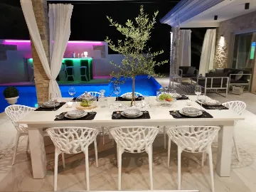 Contemporary Villa with Pool in Umag