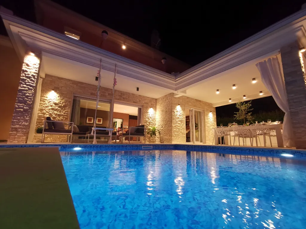 Contemporary Villa with Pool in Umag
