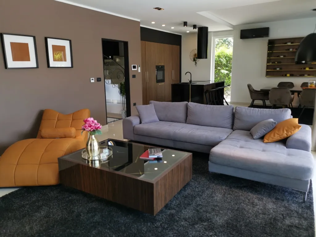 Contemporary Villa with Pool in Umag