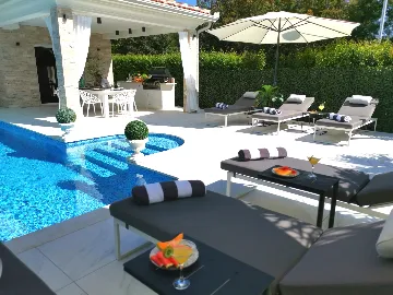 Contemporary Villa with Pool in Umag