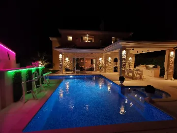 Contemporary Villa with Pool in Umag