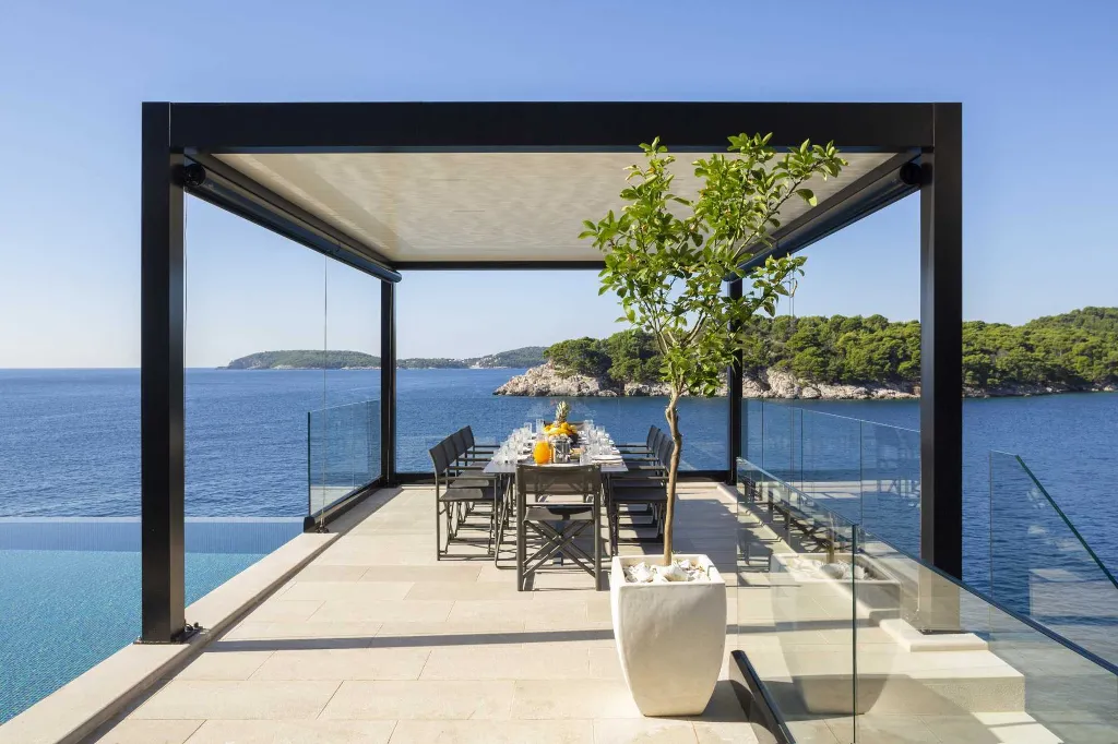 Seafront Serenity Villa with Infinity Pool, Štikovica