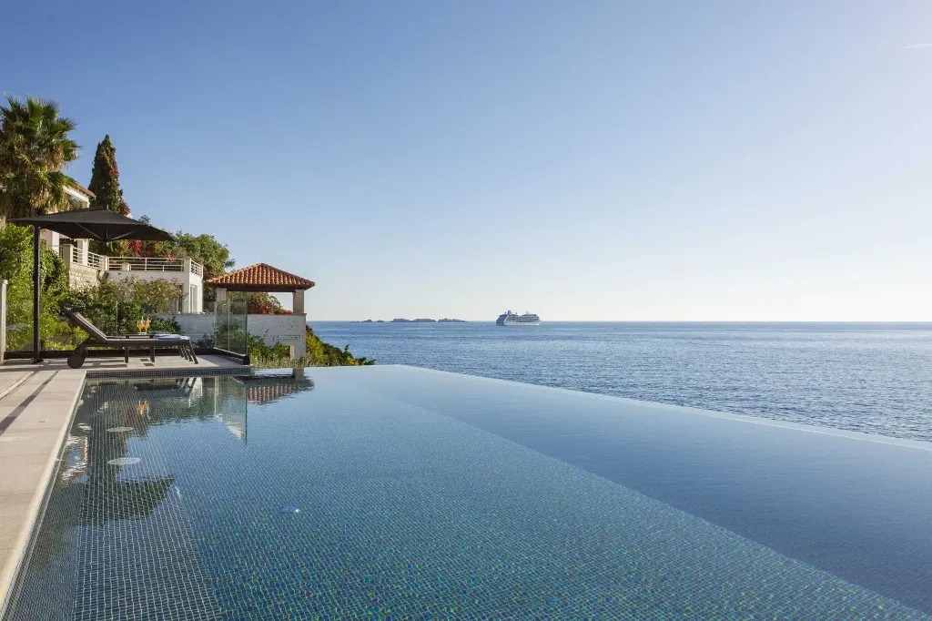 Seafront Serenity Villa with Infinity Pool, Štikovica