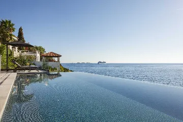 Seafront Serenity Villa with Infinity Pool, Štikovica