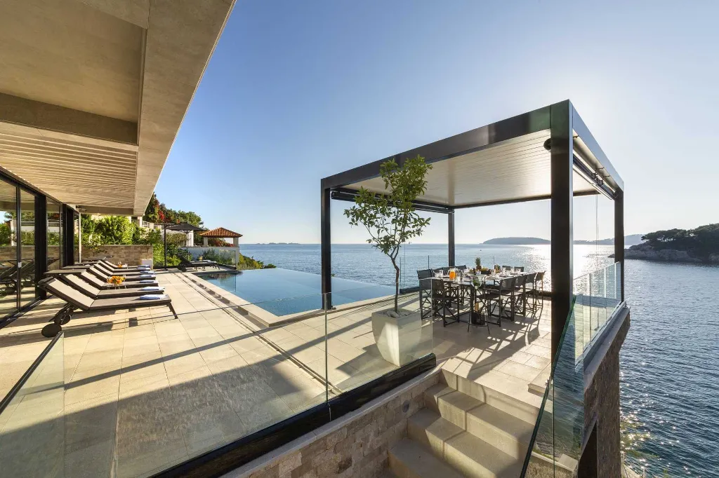 Seafront Serenity Villa with Infinity Pool, Štikovica