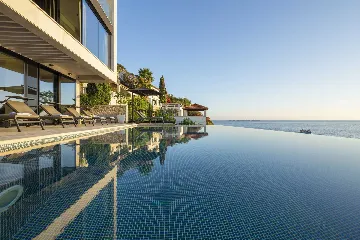 Seafront Serenity Villa with Infinity Pool, Štikovica