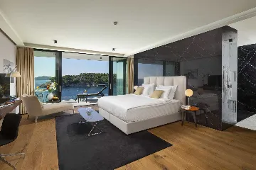 Seafront Serenity Villa with Infinity Pool, Štikovica