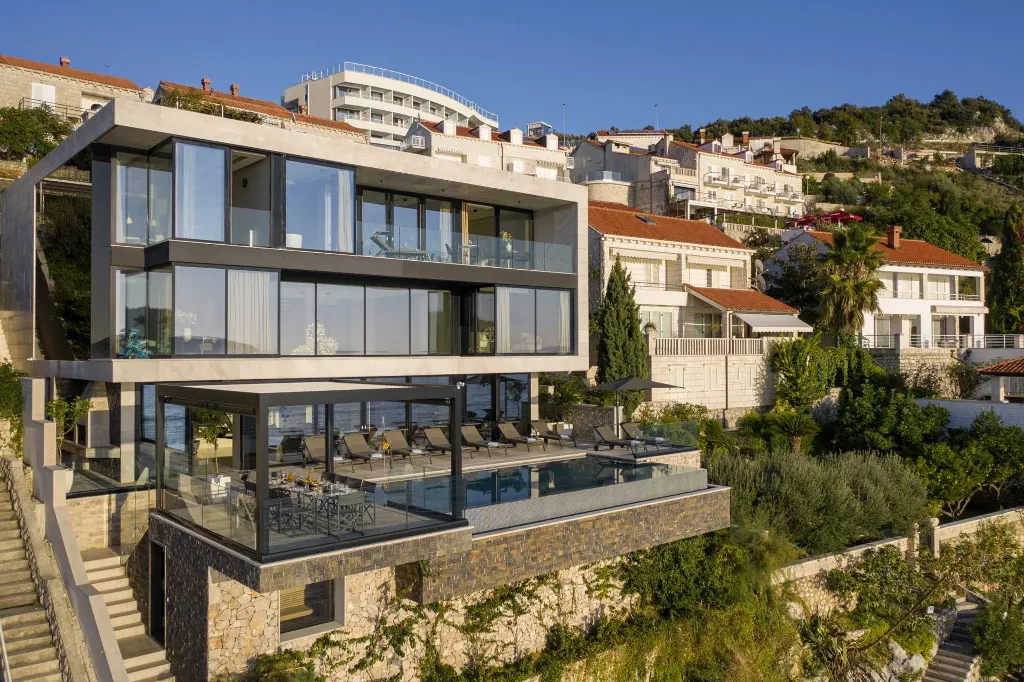 Seafront Serenity Villa with Infinity Pool, Štikovica