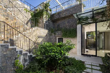 Seafront Serenity Villa with Infinity Pool, Štikovica