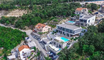Contemporary Seaside Villa with Infinity Pool in Štikovica