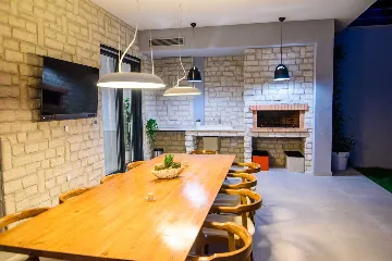 Contemporary Seaside Villa with Infinity Pool in Štikovica