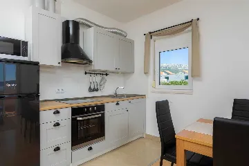 Modern Family Villa with Heated Pool in Kaštel Gomilica