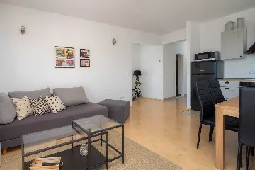 Modern Family Villa with Heated Pool in Kaštel Gomilica