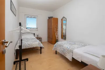 Modern Family Villa with Heated Pool in Kaštel Gomilica