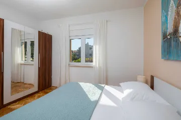 Modern Family Villa with Heated Pool in Kaštel Gomilica