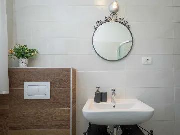 Modern Family Villa with Heated Pool in Kaštel Gomilica