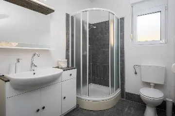 Modern Family Villa with Heated Pool in Kaštel Gomilica