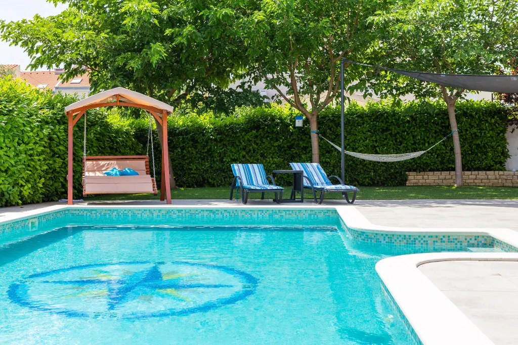 Modern Family Villa with Heated Pool in Kaštel Gomilica
