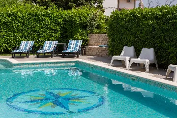 Modern Family Villa with Heated Pool in Kaštel Gomilica