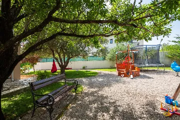 Modern Family Villa with Heated Pool in Kaštel Gomilica