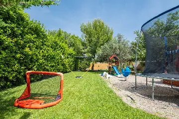 Modern Family Villa with Heated Pool in Kaštel Gomilica