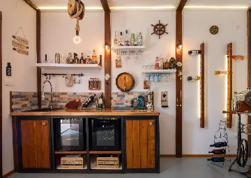 Modern Family Villa with Heated Pool in Kaštel Gomilica