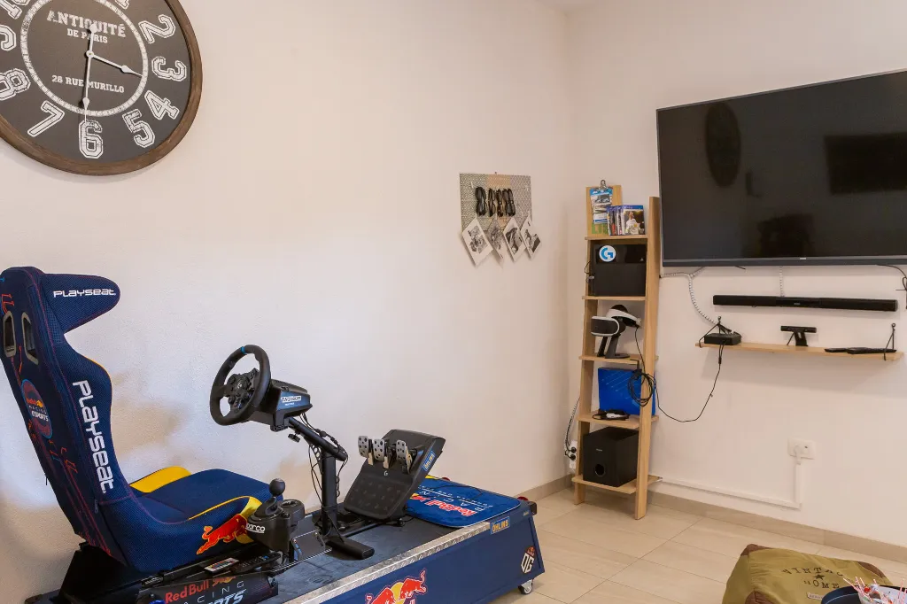 Modern Family Villa with Heated Pool in Kaštel Gomilica