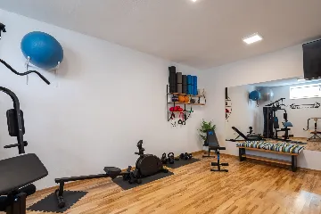 Modern Family Villa with Heated Pool in Kaštel Gomilica